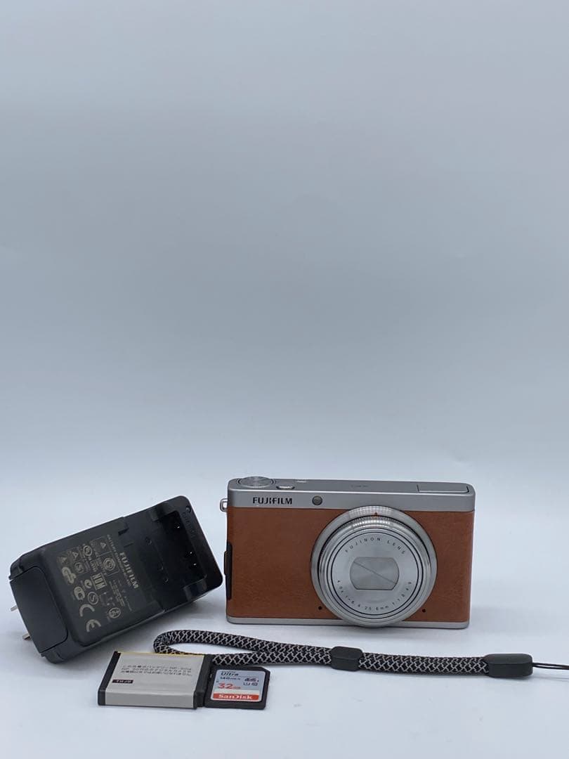 【返品保証・動作確認済】FUJIFILM XF1