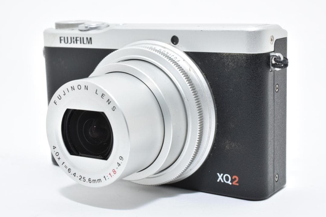 FUJIFILM XQ2 シルバー デジタルカメラ コンパクトデジタルカメラ