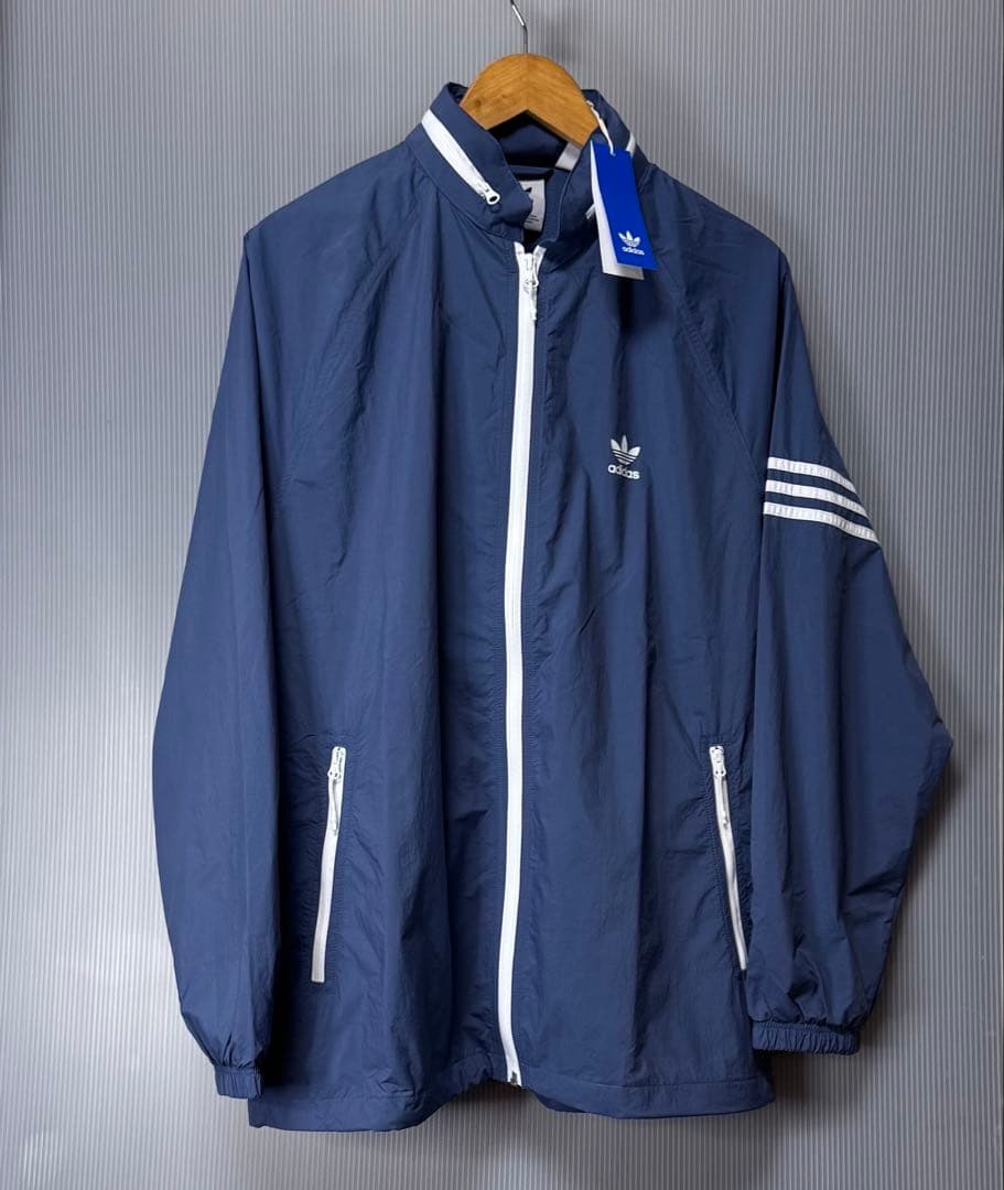 adidasアディダスナイロンジャケットL