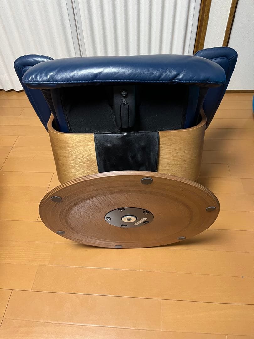 カリモク　リクライニングチェアー　合成皮革 ネイビー　1人用