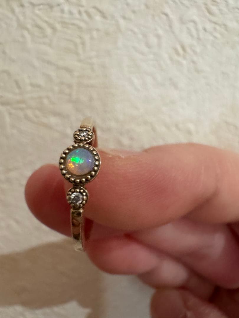 オデュース4℃ オパールダイヤモンドリング　9号