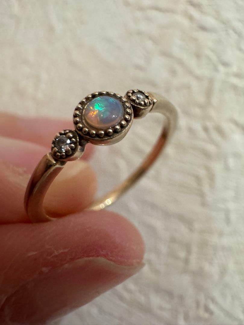 オデュース4℃ オパールダイヤモンドリング　9号