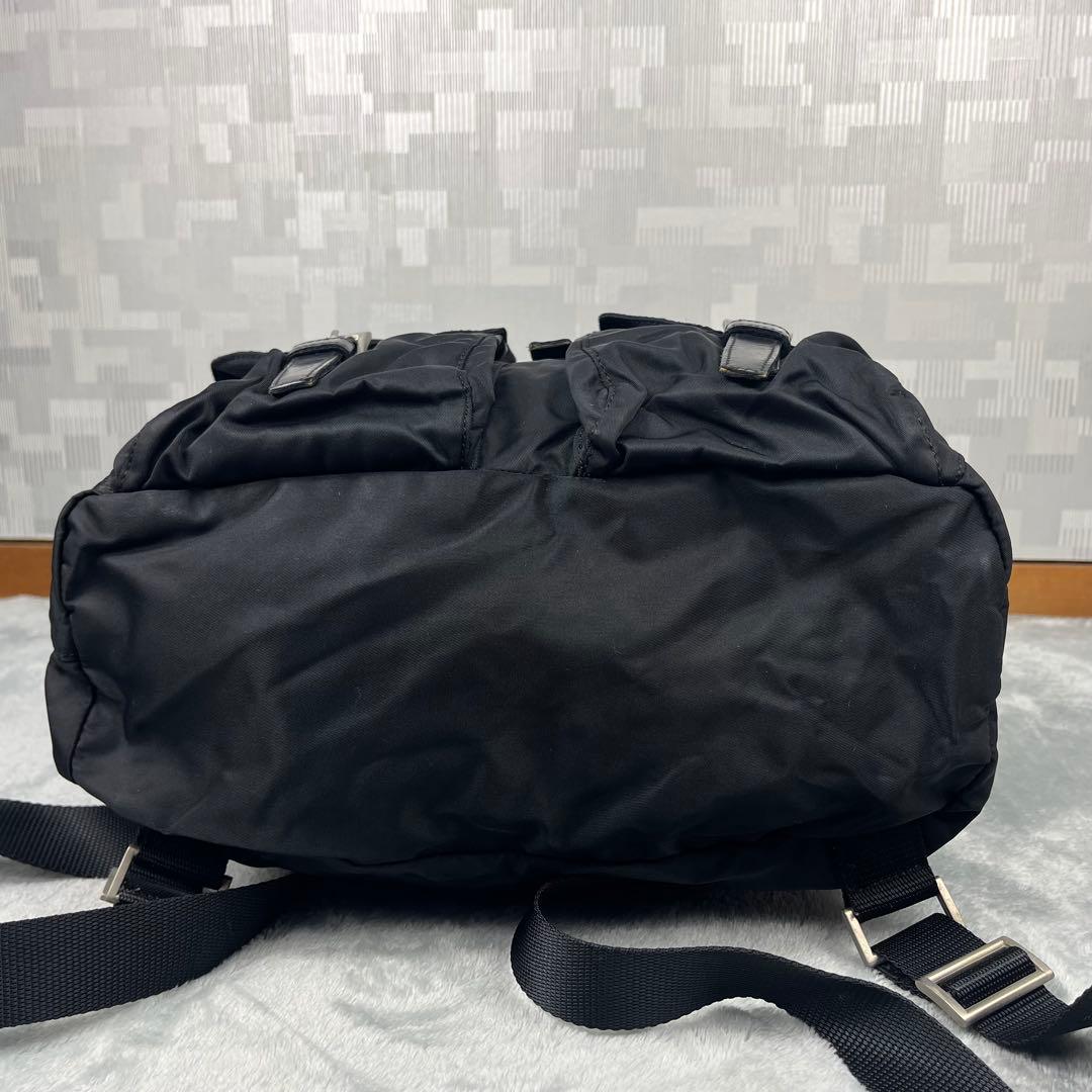 Prada プラダ リュック 三角ロゴ ナイロン ブラッ黒