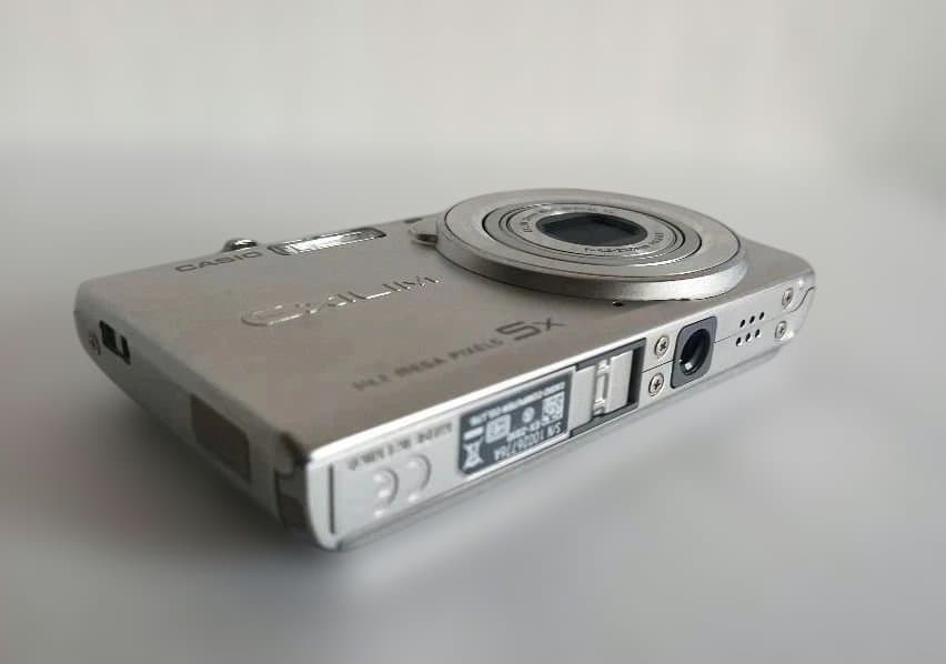 【RAKUDO様向】CASIO EXILIM 14.1MP EX-ZS10