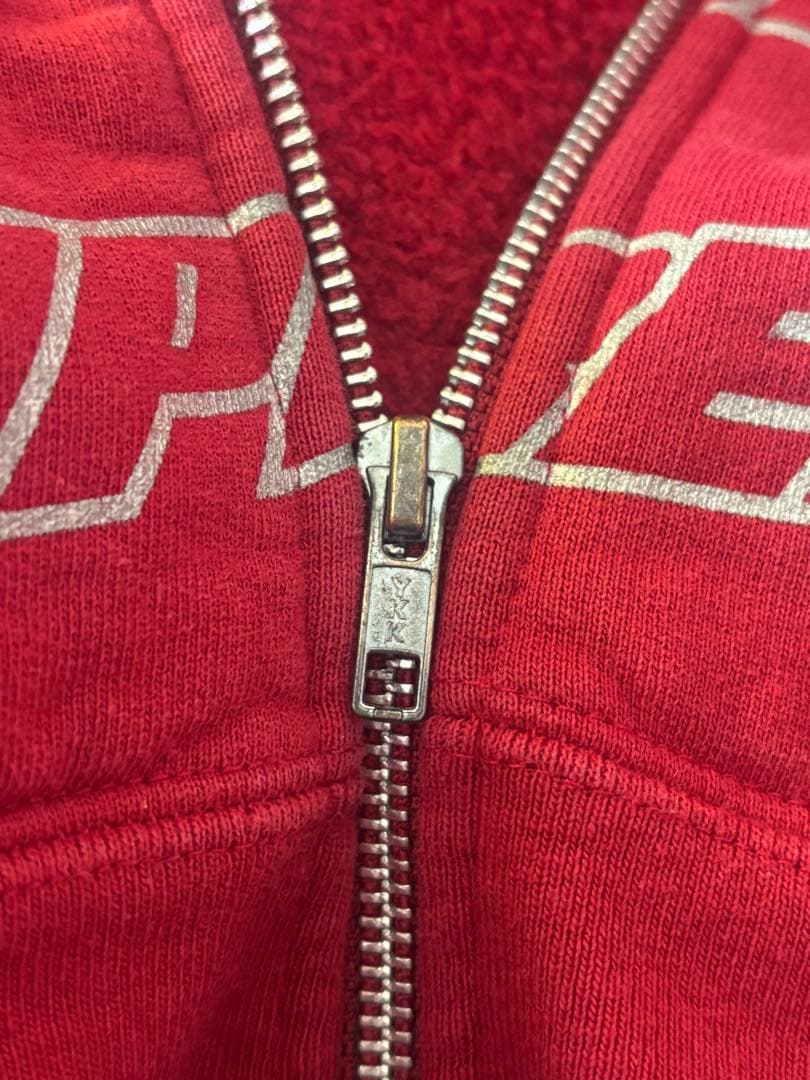 Supreme ロゴパーカー