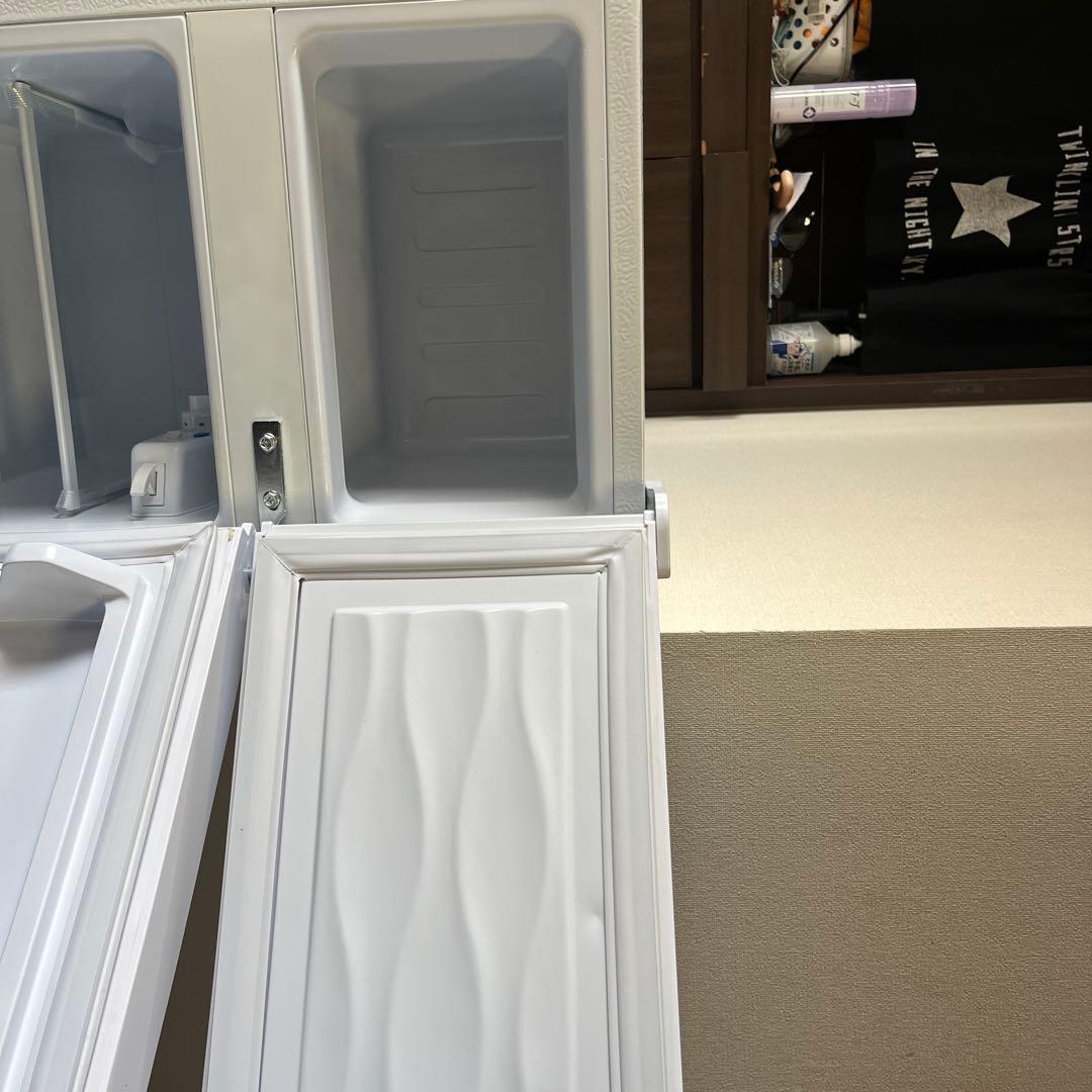 ホワイト冷蔵庫 上部冷凍室付き2024年製