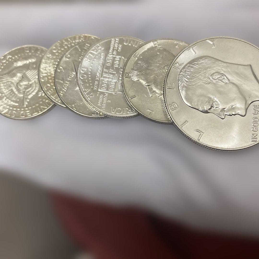 軽*剛様 ケネディハーフダラー銀貨4枚・アメリカ建国200年銀貨1枚・リバティ1