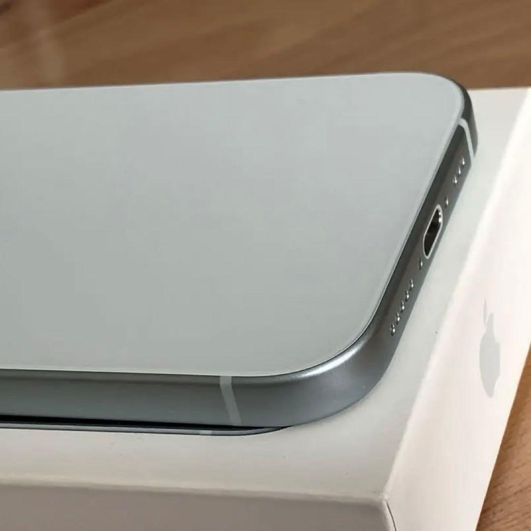 画面割れ iPhone15 本体 青 128GB iPhone 15 Apple