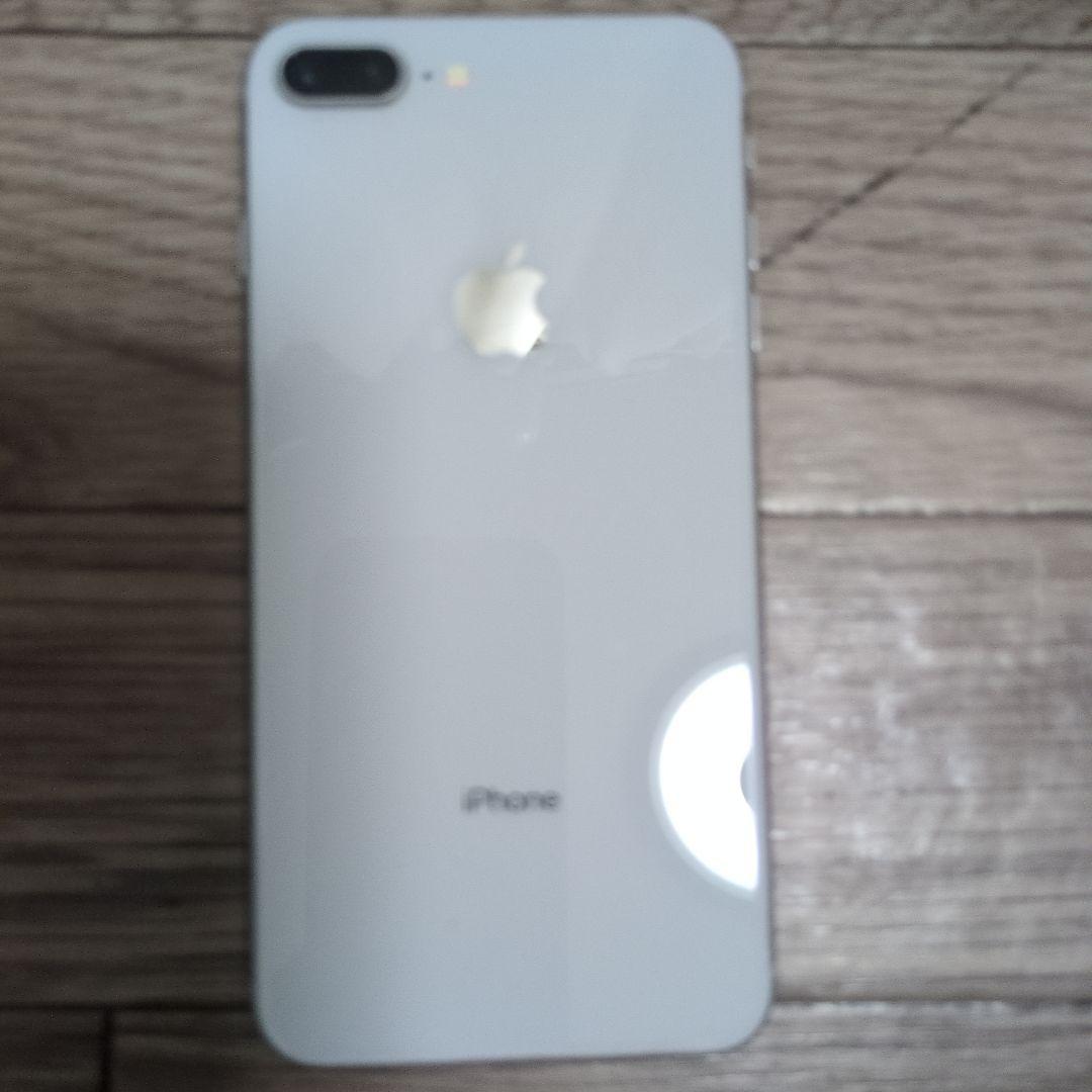 iPhone 8 Plus シルバー 本体
