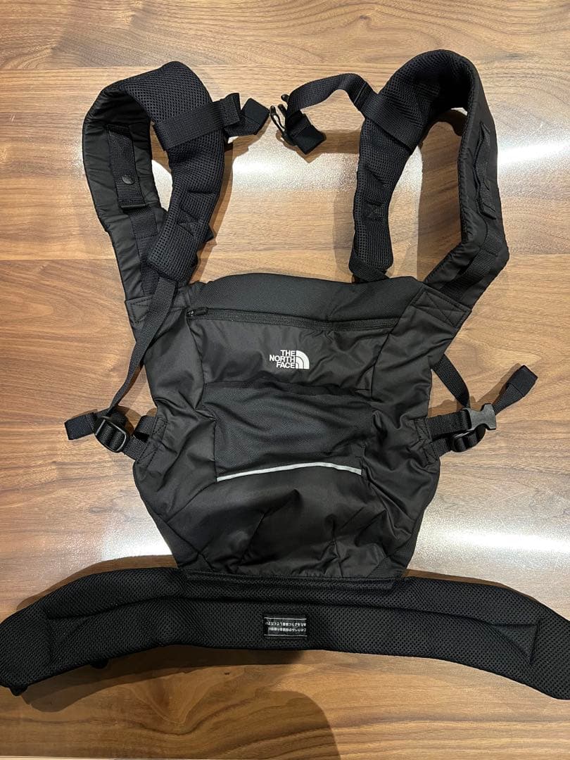 ノースフェイス　ベイビーコンパクトキャリアー NMB82150 抱っこ紐