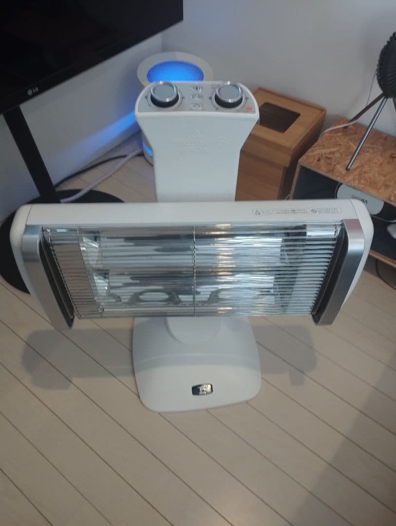 美品 アラジン 遠赤グラファイトヒーター白AEH-2G10AJ 2021年製