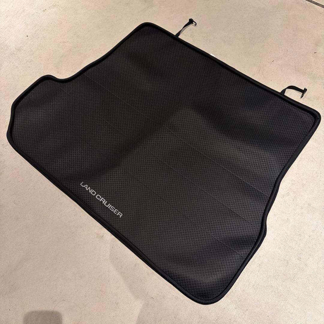 こ*じ様 ランクル250 ラゲッジマット　純正