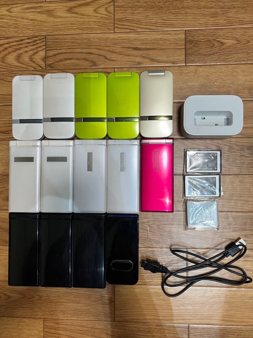 ジャンク品ガラケー14点他まとめ売り