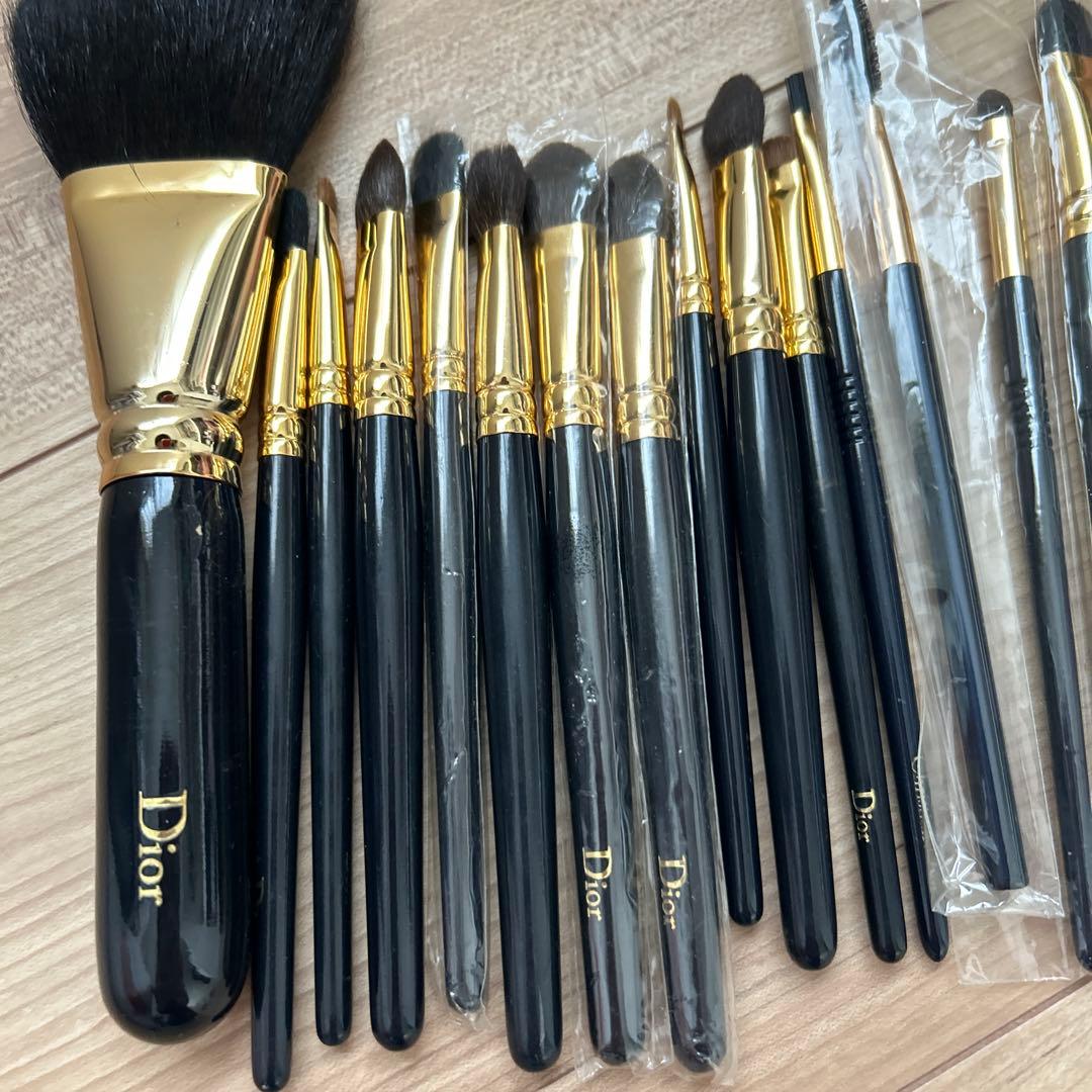 Dior メイクブラシセット 18本