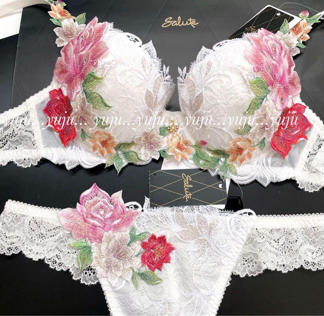 ワコール/サルート 09 店舗限定✨新品タグ付 P-upブラソングM C75