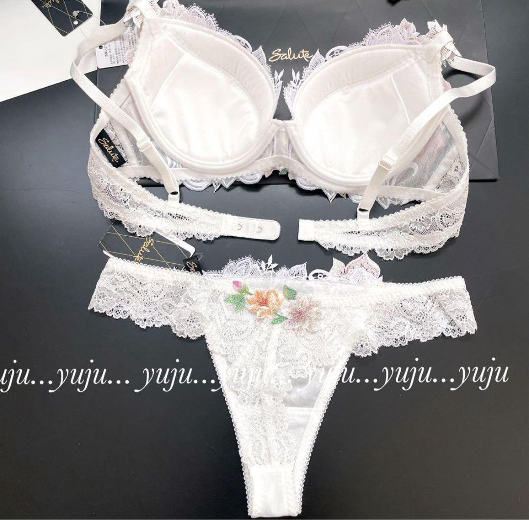 ワコール/サルート 09 店舗限定✨新品タグ付 P-upブラソングM C75