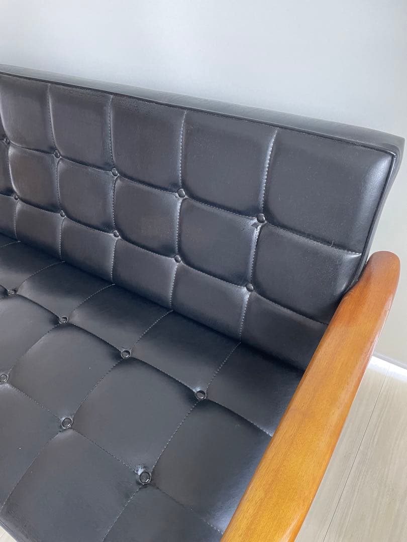 カリモク60 Kチェア ソファ 2人掛け スタンダードブラック 合成皮革