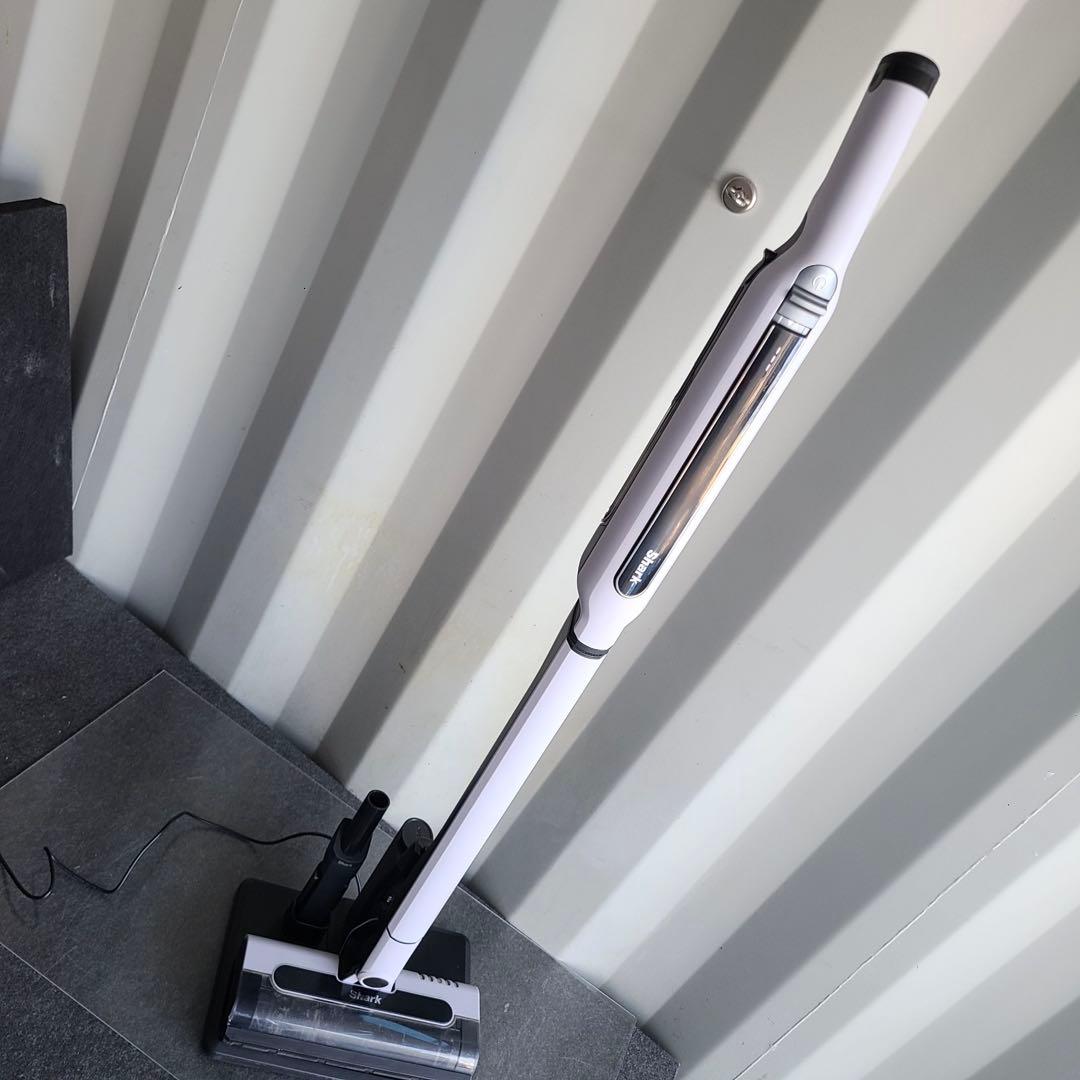 870激安早い者勝ち✨shark コードレススティッククリーナー