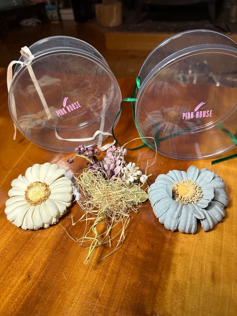 PINK HOUSE ヒナギクモチーフ水色コサージュ ヒナギク淡い黄色 ブーケ