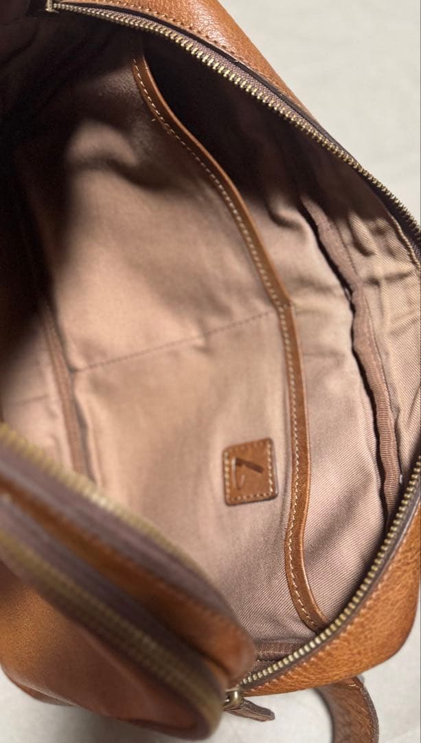 土屋鞄　ビークルトリジップボディバッグ