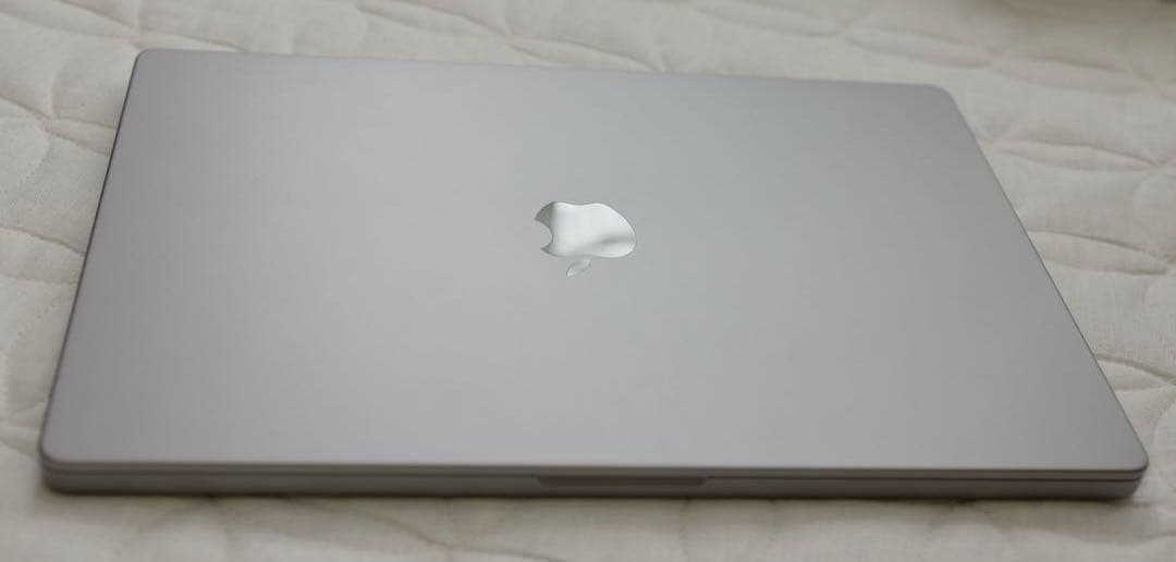 MacBook本体 MacBook Pro M2 Max 64GB 1TB SSD