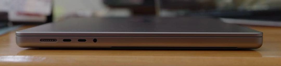 MacBook本体 MacBook Pro M2 Max 64GB 1TB SSD