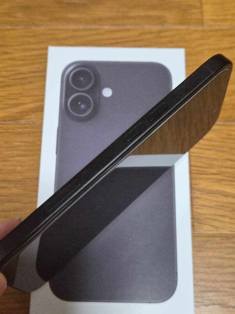 iPhone16SIMフリー ブラック バッテリー100%