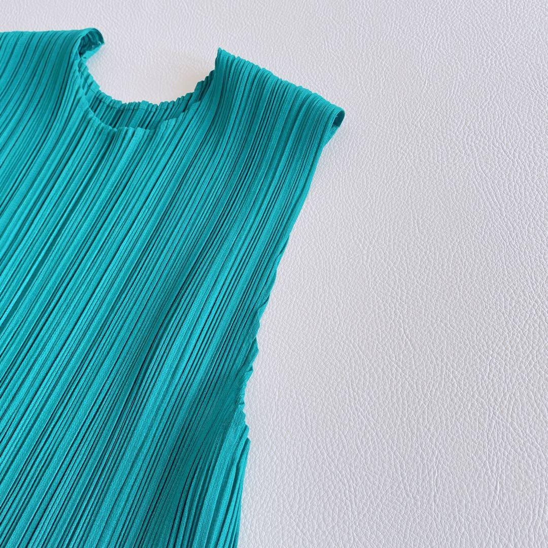 極美品✨近年✨プリーツプリーズ　トップス　チュニック　グリーン　サイズ3 緑