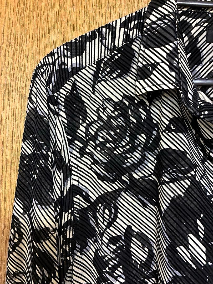 TORNADO MART フロッキー加工 ブラックローズ モノトーンシャツ