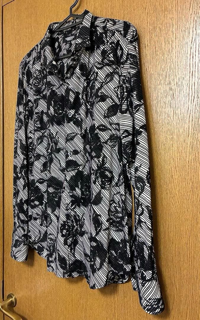 TORNADO MART フロッキー加工 ブラックローズ モノトーンシャツ