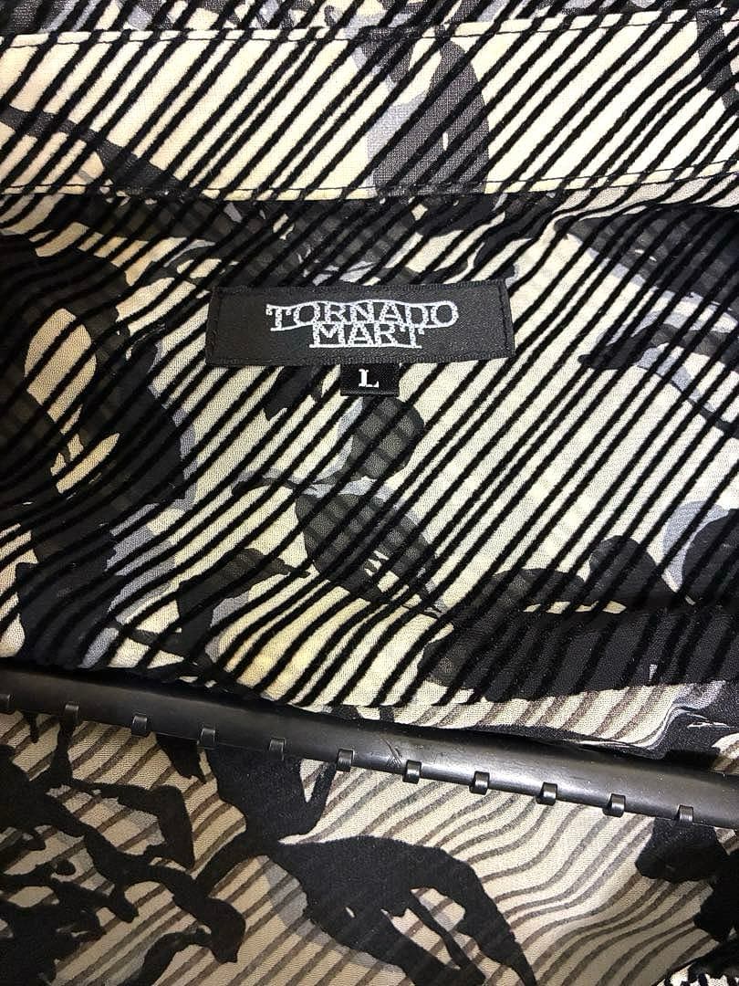 TORNADO MART フロッキー加工 ブラックローズ モノトーンシャツ