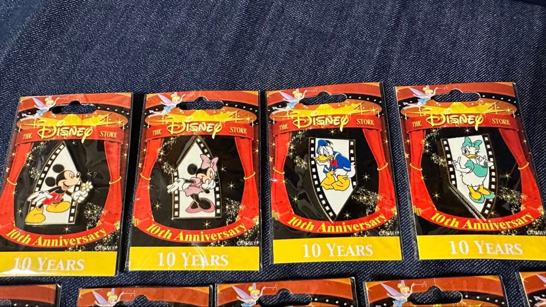 レア　ディズニーストア　10周年記念　ピンバッジ　フィルム　9個まとめ売り