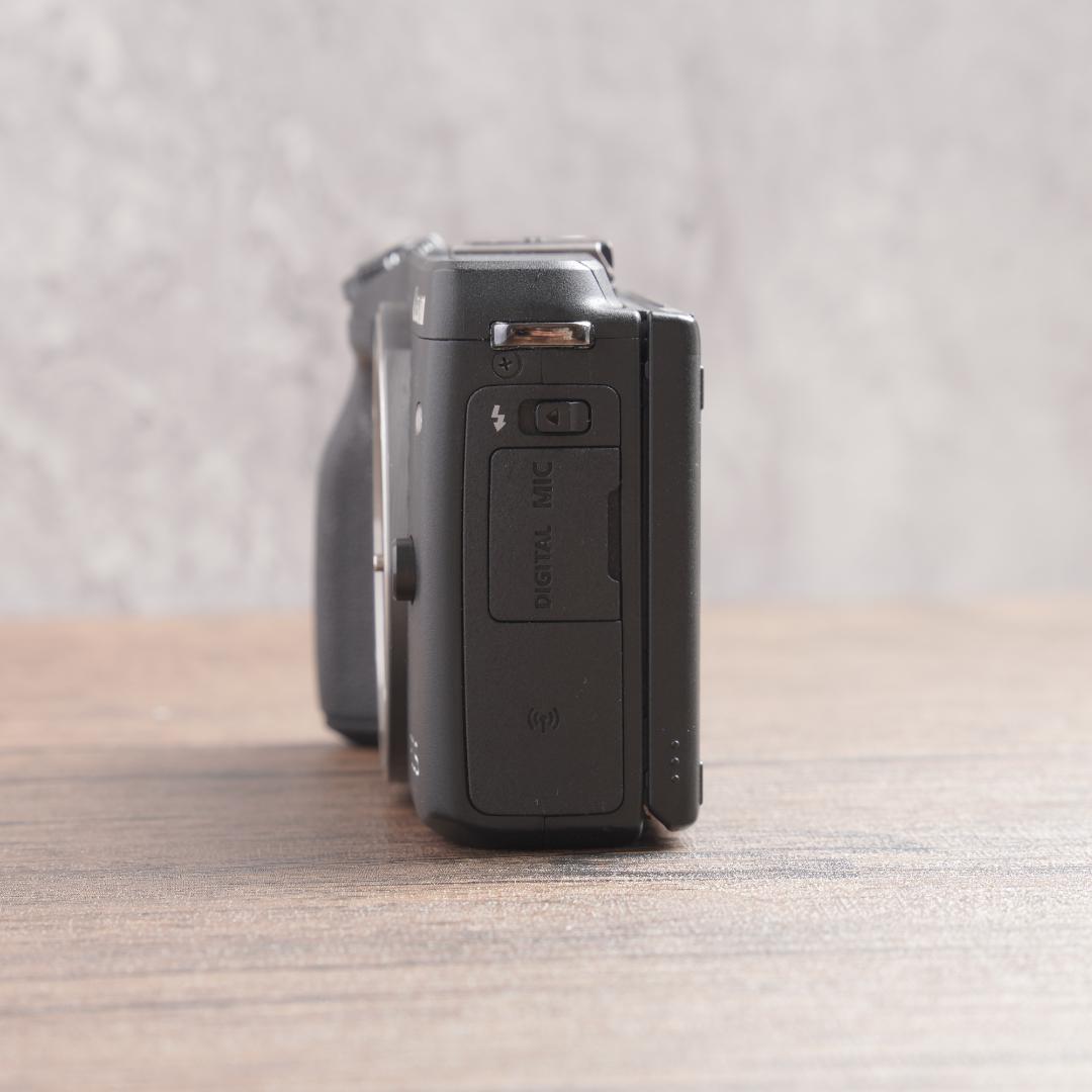 ✨美品✨Wi-Fi✨自撮りOK✨ブラック✨Canon EOS M3　958-1