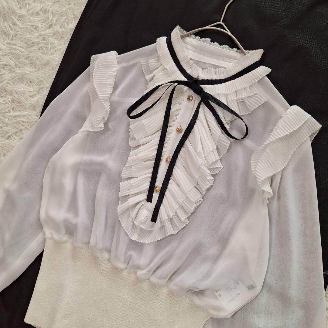 未使用級✨ソブ 2025SS ギャザーフリルデザインブラウス ボウタイ リボン