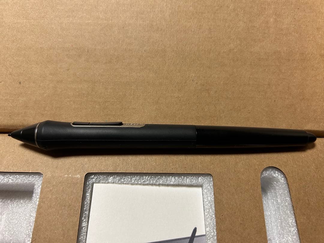 Wacom Cintiq 22 液晶ペンタブレット 本体