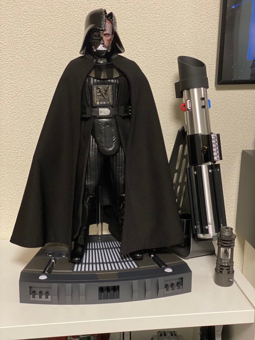 ホットトイズ スターウォーズ ダース・ベイダー デラックス版 1/6スケール