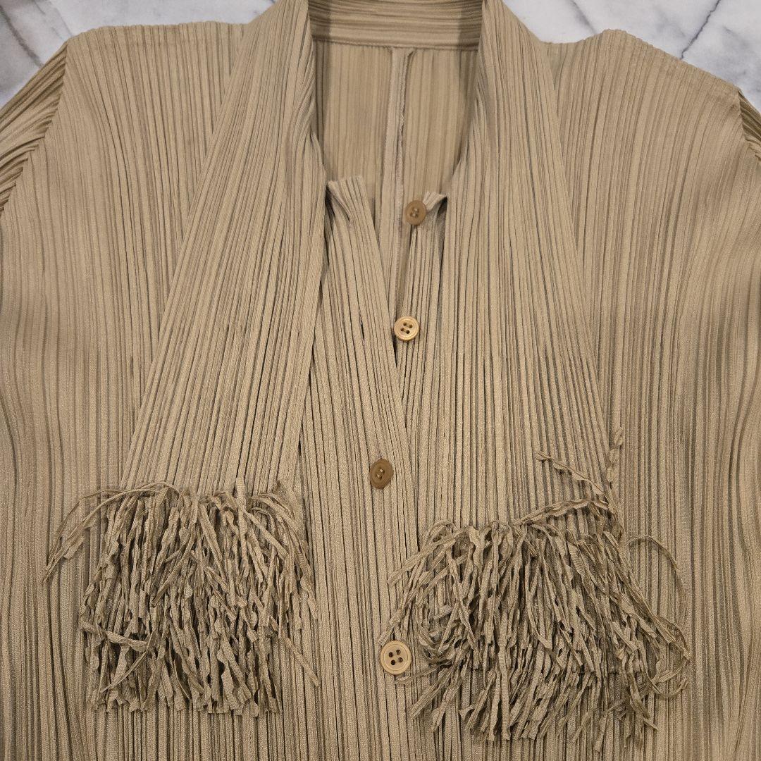 専用　フリンジ付きプリーツプリーズ 長袖シャツ ベージュ