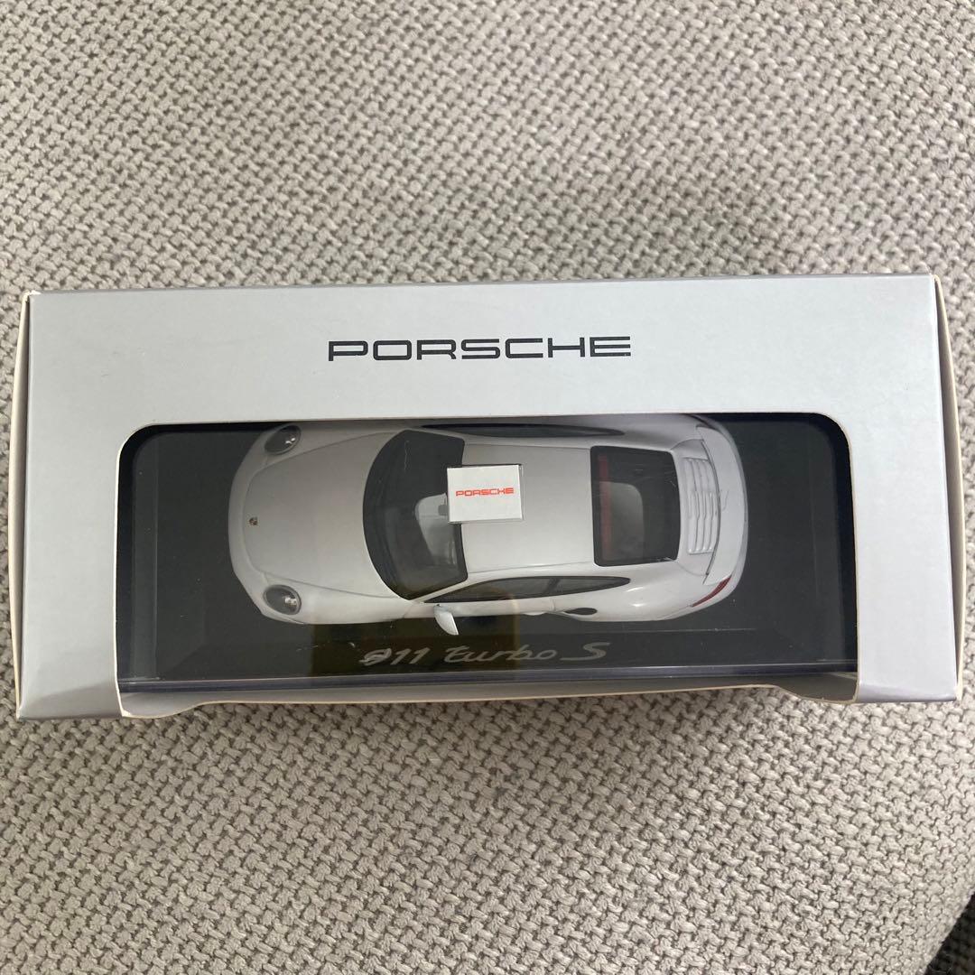 p*9様 Porsche 911 Turbo S 1:43 スケールモデル ポル