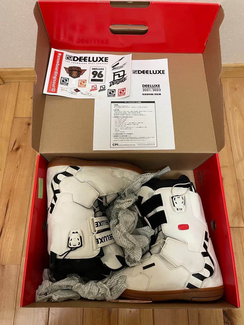 Union STRATA （ストラータ）DEELUXE TEAM ID LTD.