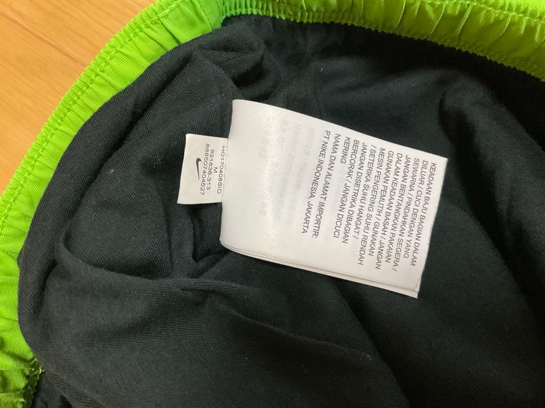 SUPREME xNIKEコラボ　セットアップサイズ違い