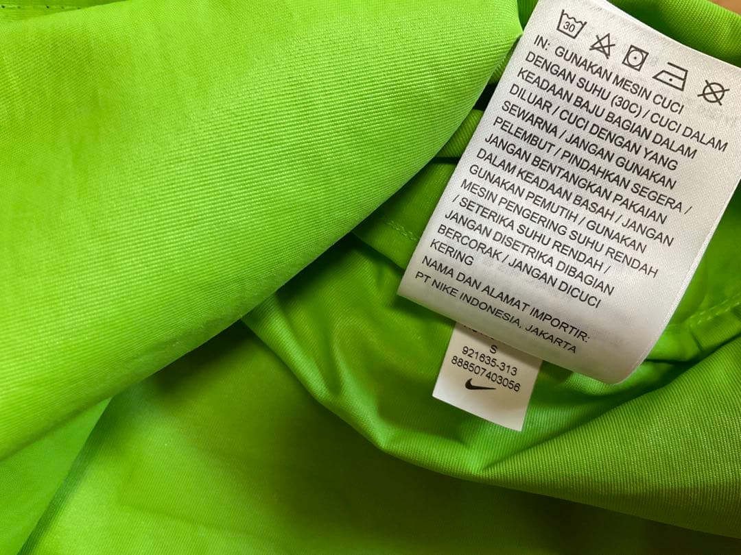 SUPREME xNIKEコラボ　セットアップサイズ違い