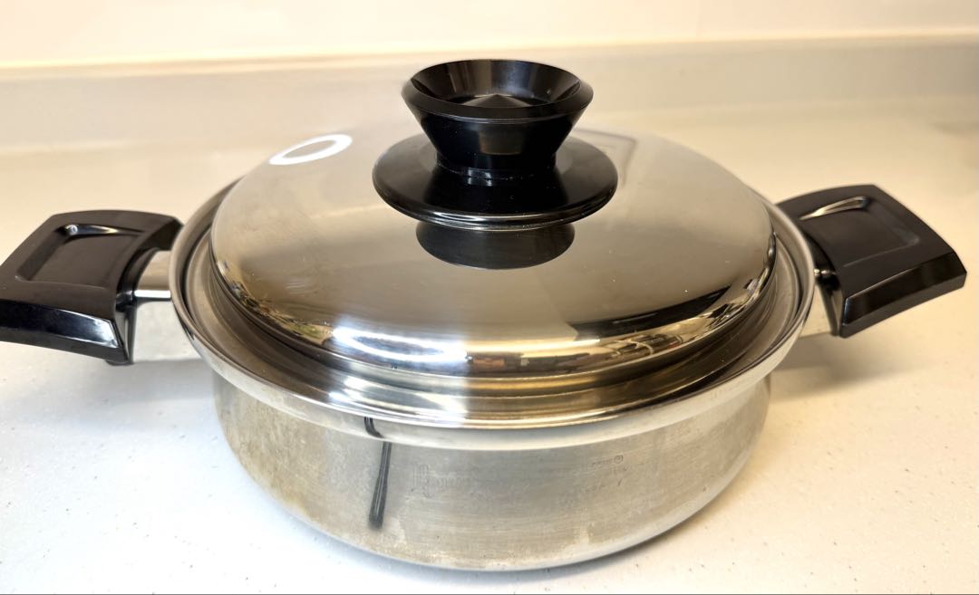 ロイヤルクイーン　小フライパン蓋付き　ガス　IH 両取手、片手ハンドル