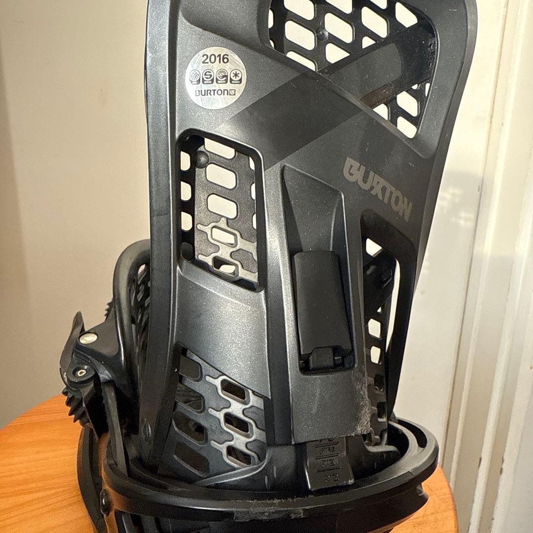 burton genesis EST mサイズ