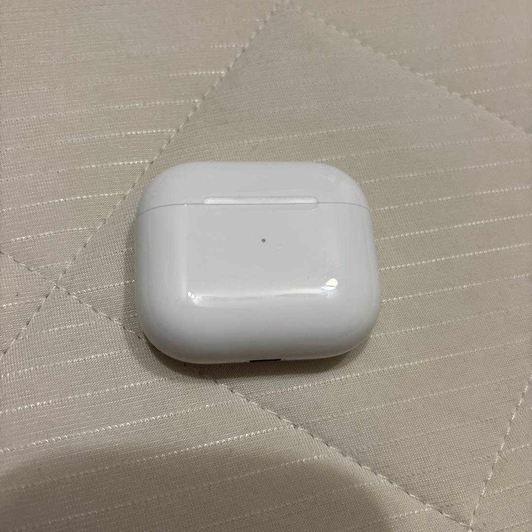 Apple AirPods 第3世代 Lightning充電ケース付き ホワイト