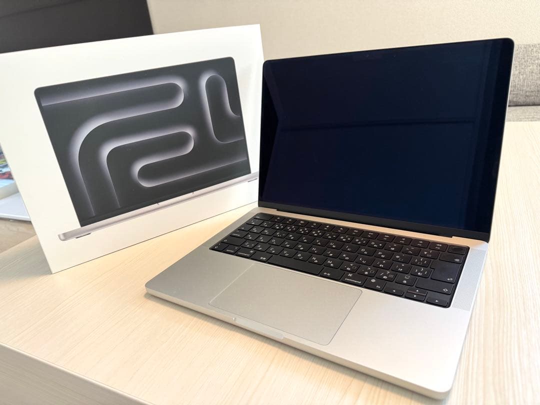 美品 MacBookPro M4 24GB 1TB シルバー