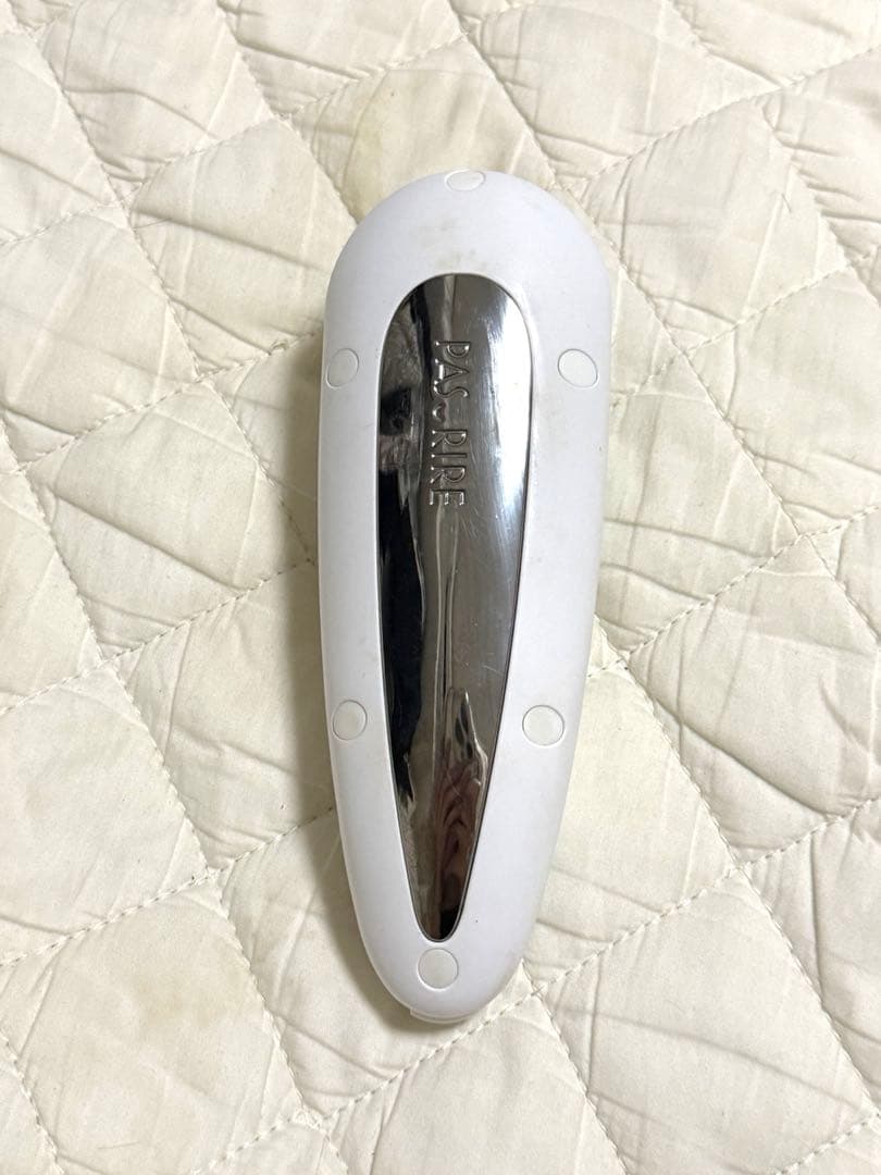 パスリル　美顔器 ホワイト