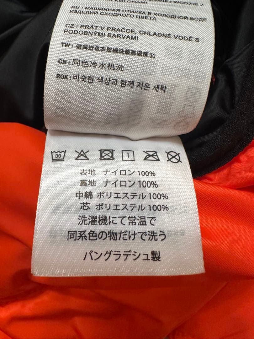 美品/Carhartt オレンジ 中綿ジャンパーフード付き カーハート