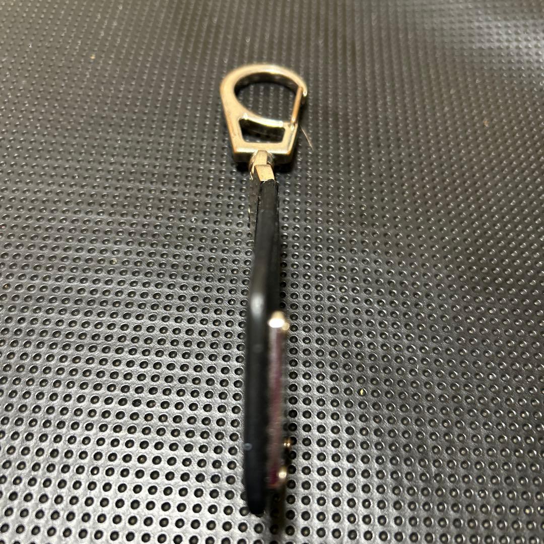 PRADA 黒 キーホルダー