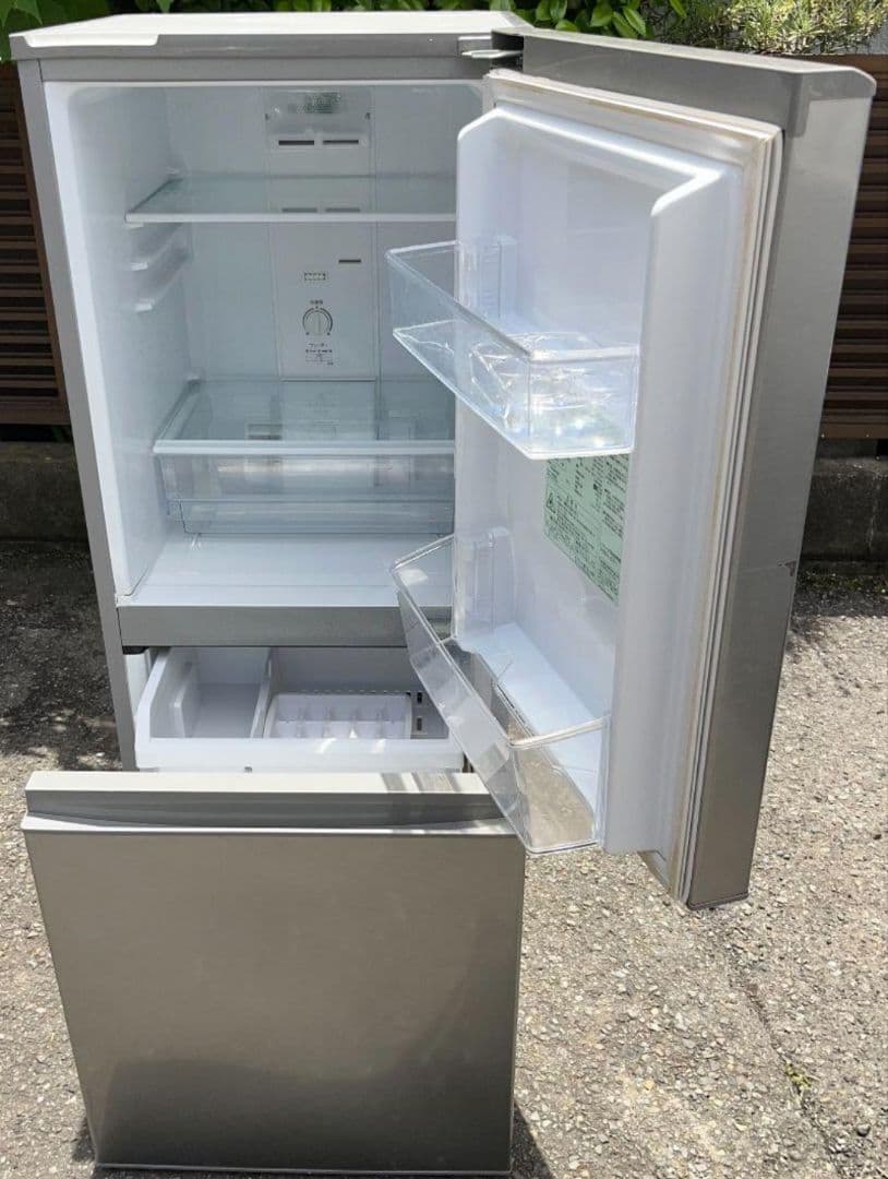 特価アクア冷凍冷蔵庫126L横縞模様低温フリーケース省エネ自動霜取り機能18年製