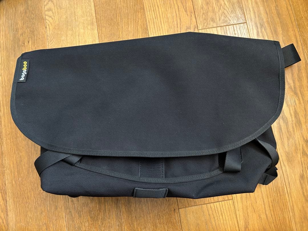 bagaboo ブラック メッセンジャーバッグ